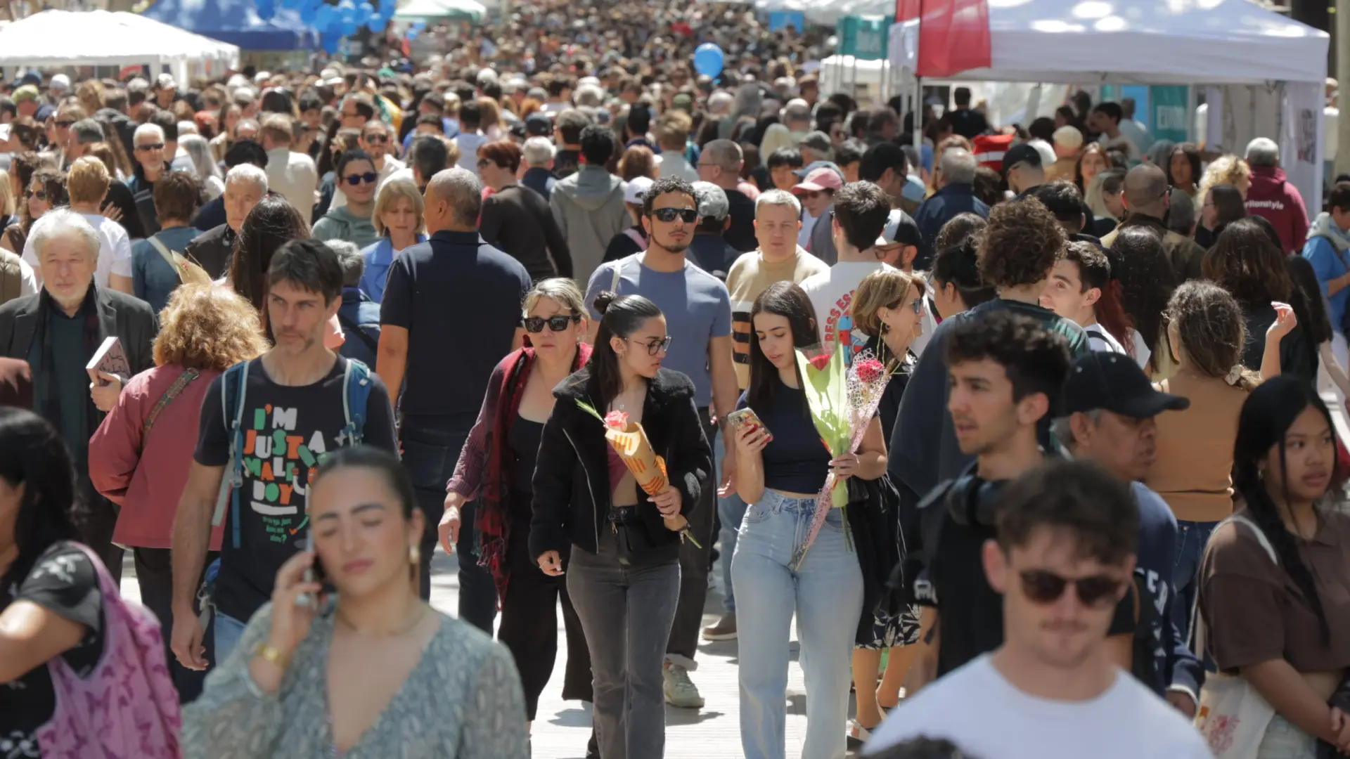Sant Jordi 2026: Barselona'da Yazar İmzaları ve Kitap Durakları Rehberi