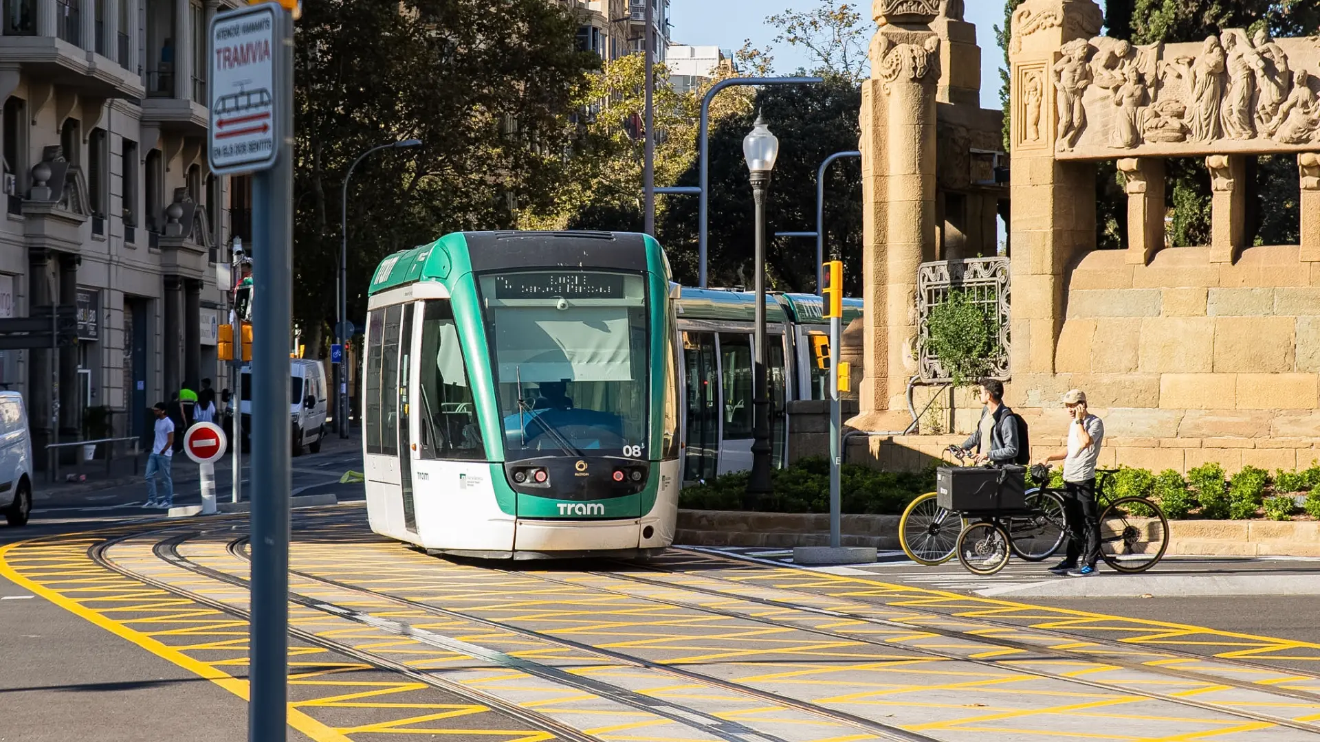 Barselona'da TRAM Hatlarında Kritik Bakım: Ulaşımda Geçici Kesintiler ve Stratejik