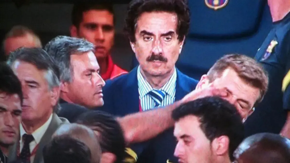 Mourinho'dan Vilanova'ya "Parmak Darbesi": 15 Yıl Sonra Unutulmaz An
