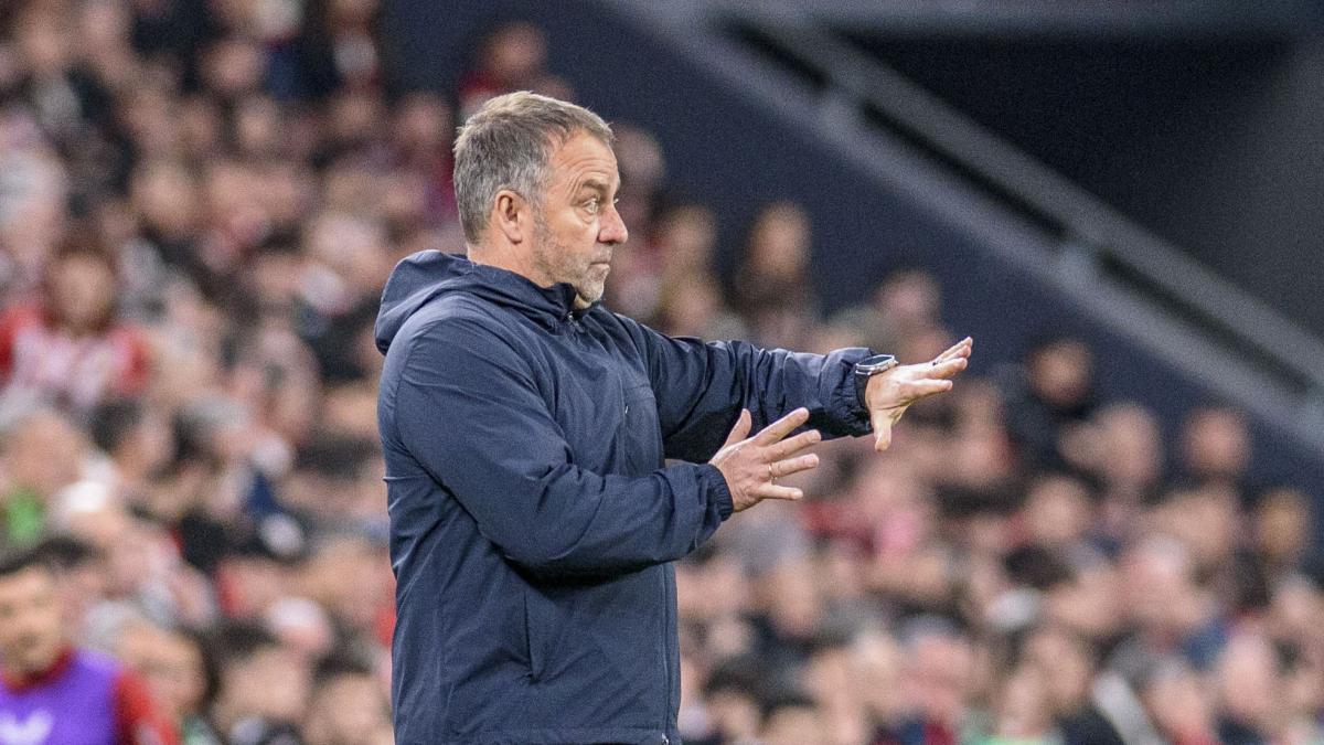 Hansi Flick'ten Barcelona'ya Övgü: "Takımımla Gurur Duyuyorum"