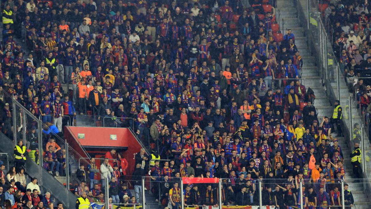 San Mamés'te Gergin Anlar: Barça Taraftarlarının Tahliyesine Polis Müdahalesi