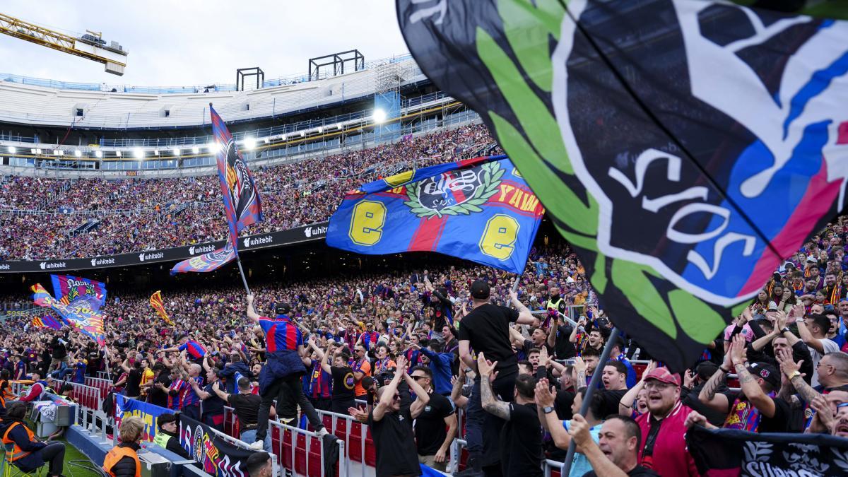 Camp Nou'da Yeni Sorun: Taraftarlar Kale Çizgisini Göremiyor!