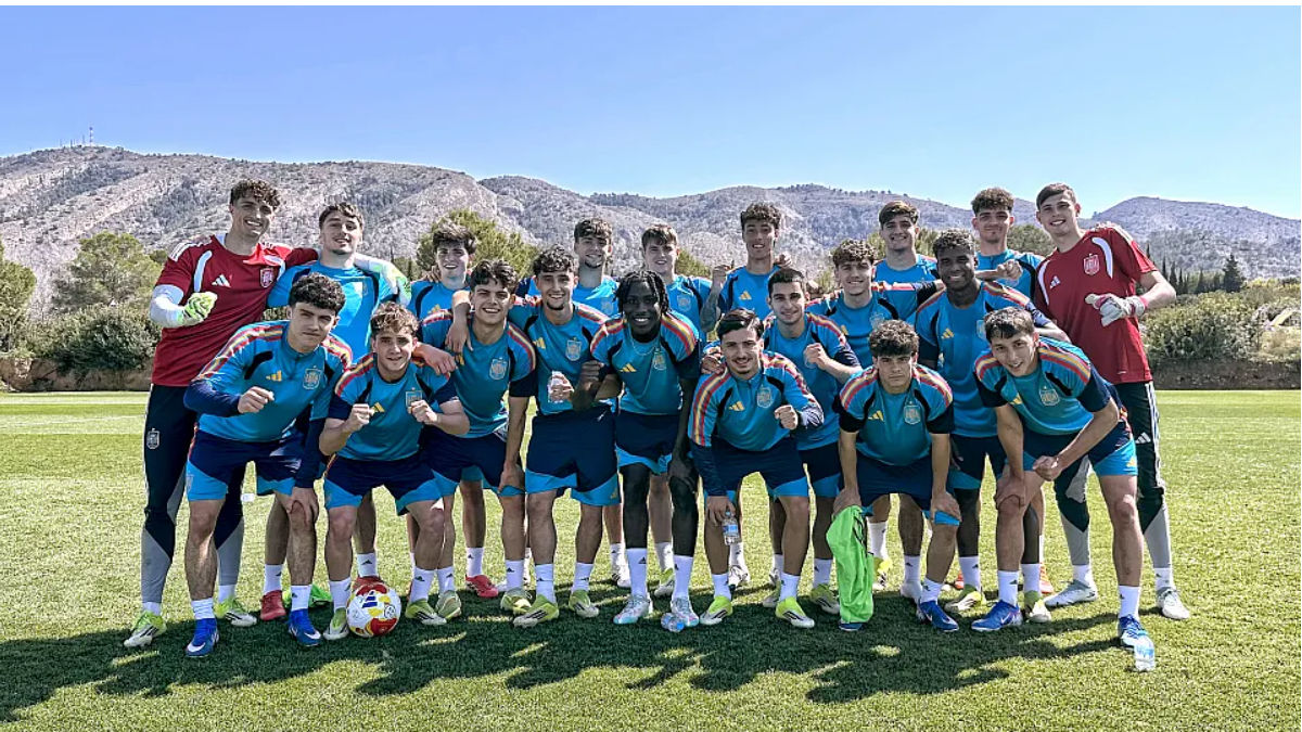 İspanya U-19 Avrupa Şampiyonası Eleme Turu'na Fırtına Gibi Başladı: 4-0!