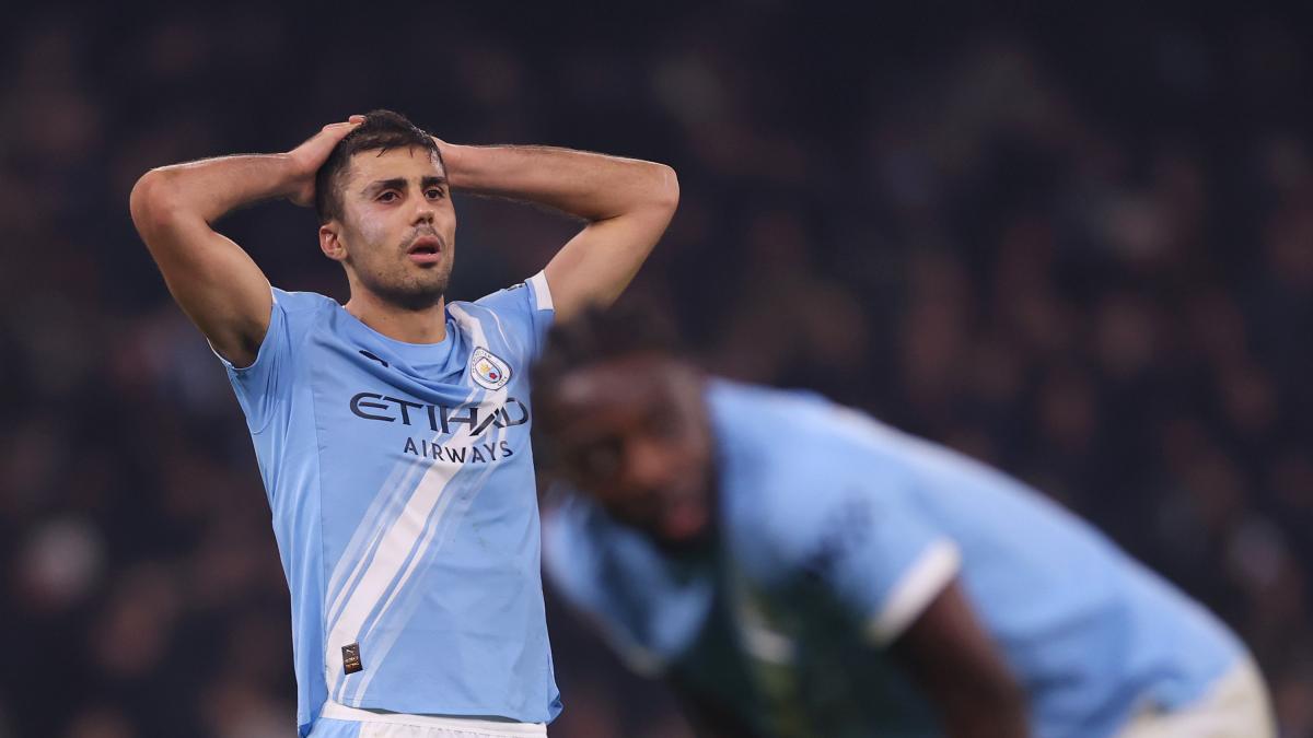 Manchester City, Rodri Teklifini Reddetti: Barcelona'nın Transfer Umutları Zora Giriyor