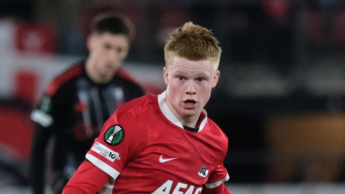 Barcelona ve Real Madrid'in Gözdesi Kees Smit, AZ Alkmaar'la Yenilemeye Yakın