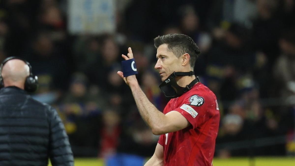 Lewandowski'nin Polonya Milli Takımı Geleceği Mercek Altında: Taraftarlar İkiye Bölündü