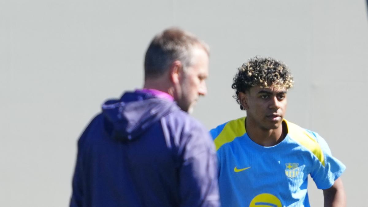 Hansi Flick'ten Irkçılığa Karşı Sert Mesaj: Lamine Yamal'a Destek