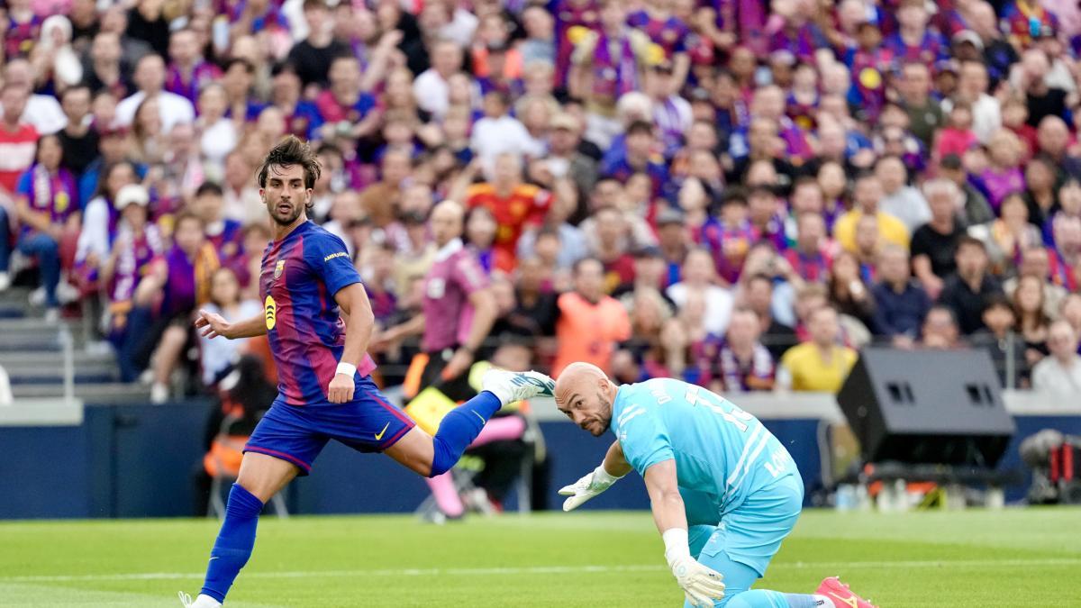 Flick'in Barcelona'sı Tarih Yazdı: Evinde Durdurulamaz Yükseliş