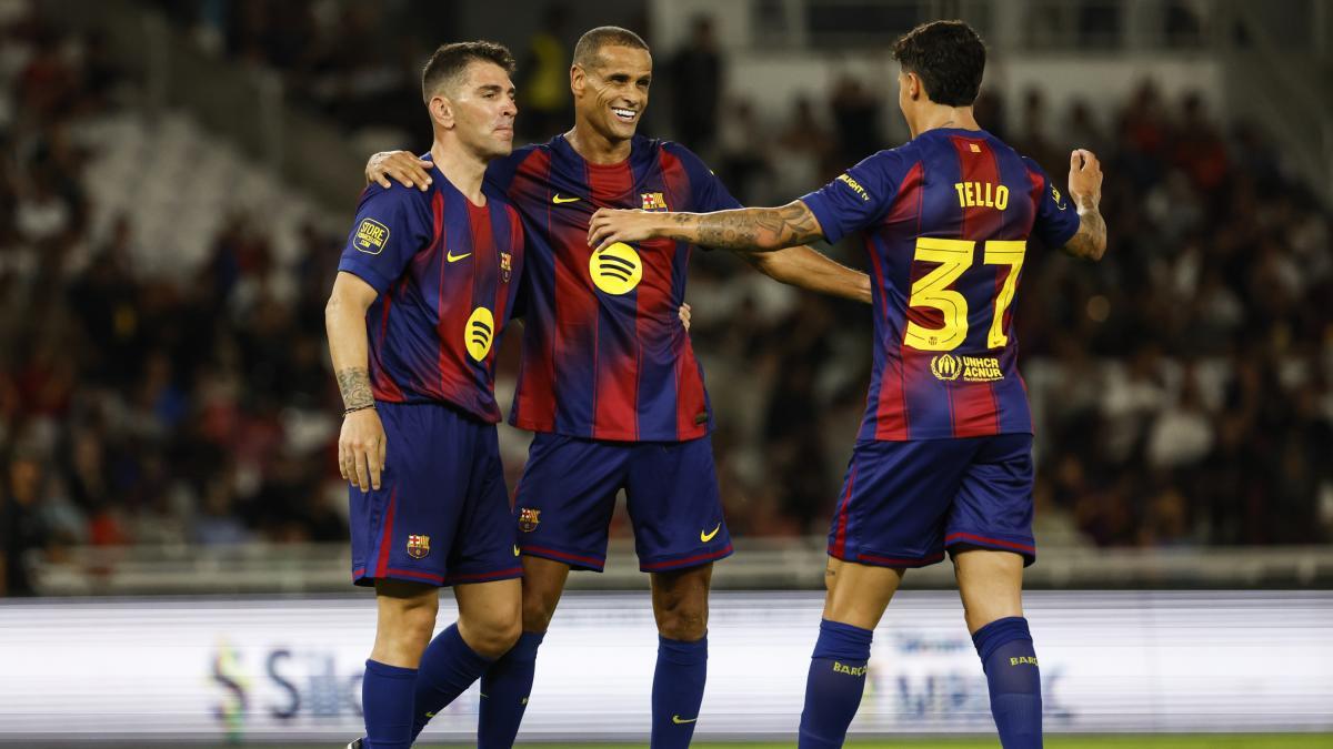 Endonezya'da Barça Rüzgarı: Efsanelerden 3-0'lık Gösteri!