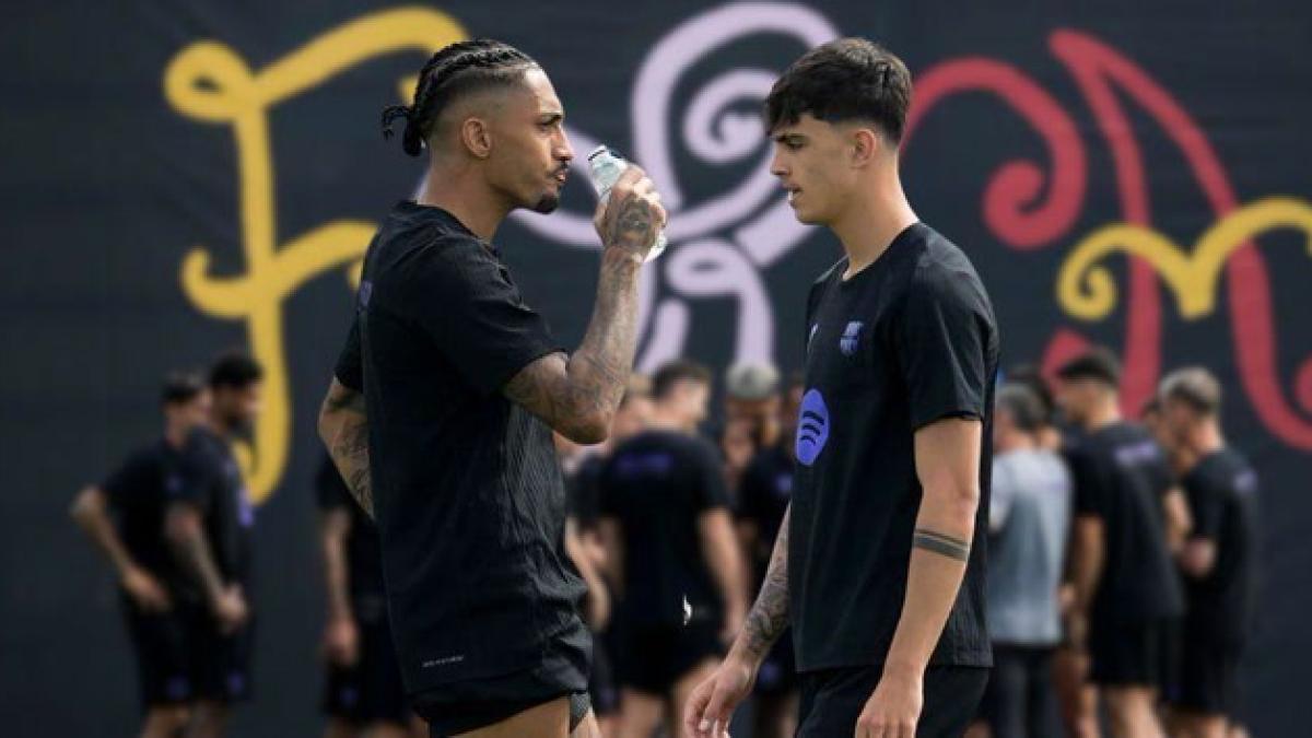 Deco'dan Barcelona'ya Üçlü Müjde: Raphinha, Bernal ve Espart Sözleşmeleri Uzuyor!