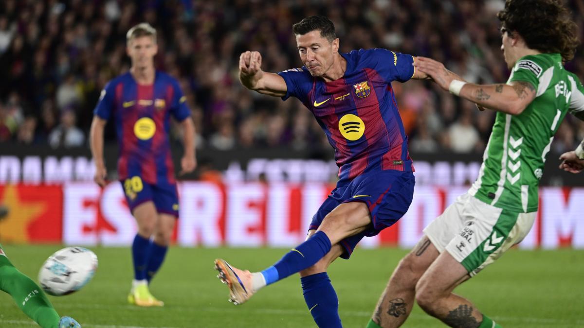 Barcelona'da Gol Yükü Tehlikesi: Hücum Hattı Takviyesi Neden Kaçınılmaz?