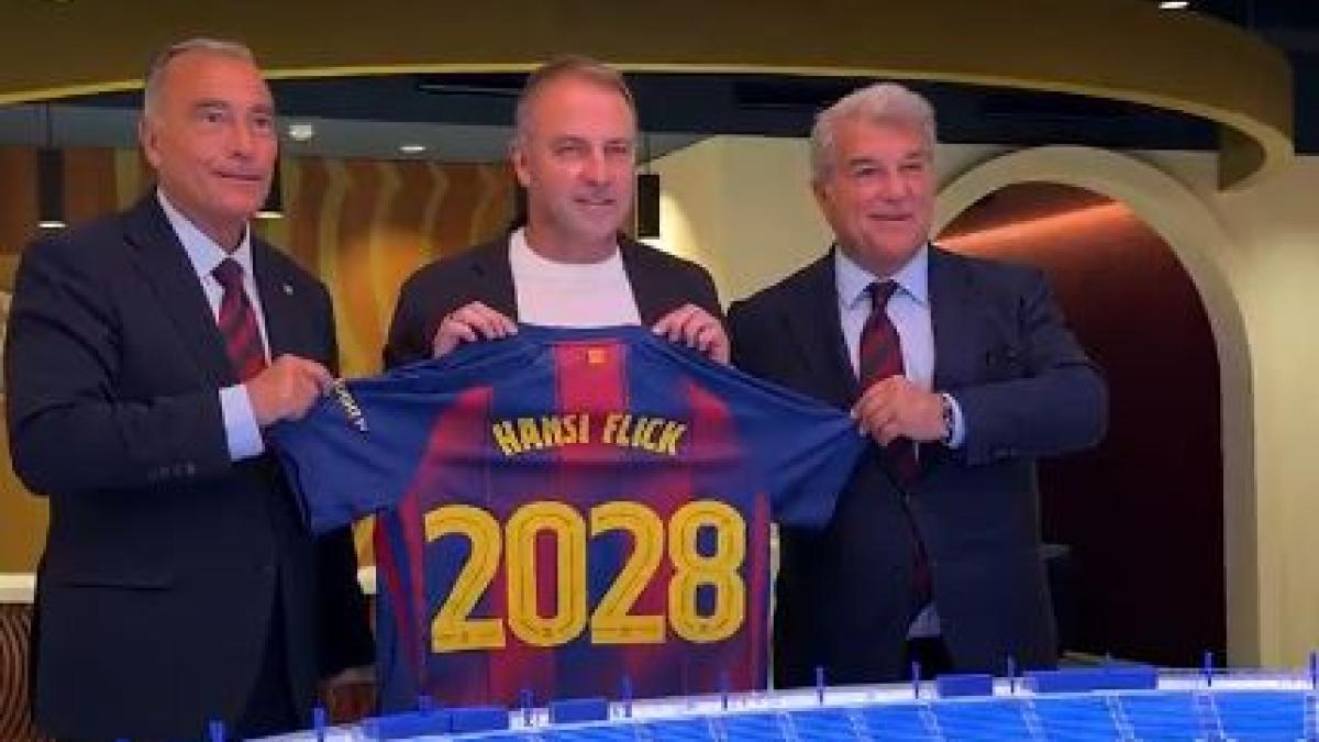 Hansi Flick Barcelona'da İmzayı Attı: 'Daha Fazla Kupa, Belki Şampiyonlar Ligi Hedefimiz'