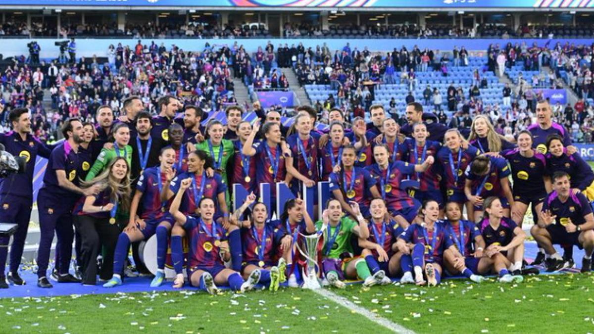 FC Barcelona Kadın Futbol Takımı, Balón de Oro'da Yılın En İyi Kulübü Adayı: İspanyol