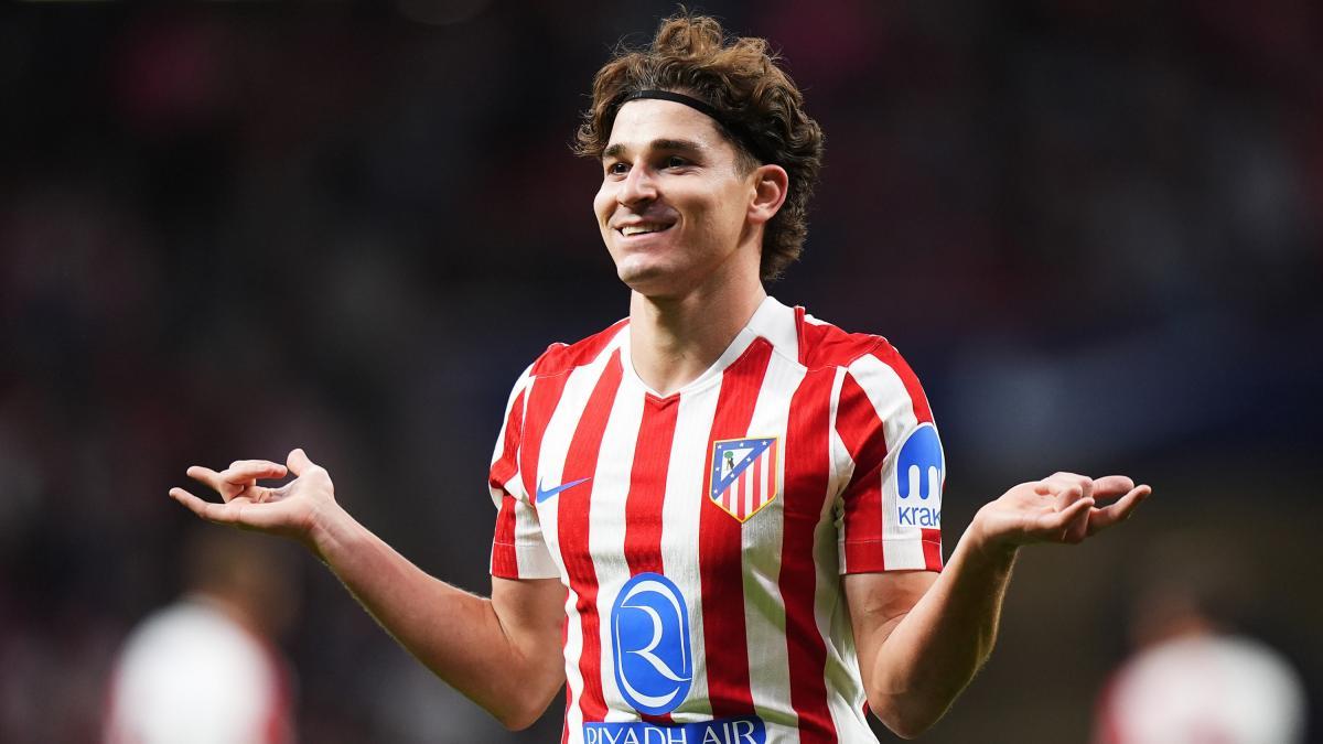 FC Barcelona Taraftarı, Lewandowski Sonrası Golcü Arayışında: Julián Álvarez Zirvede