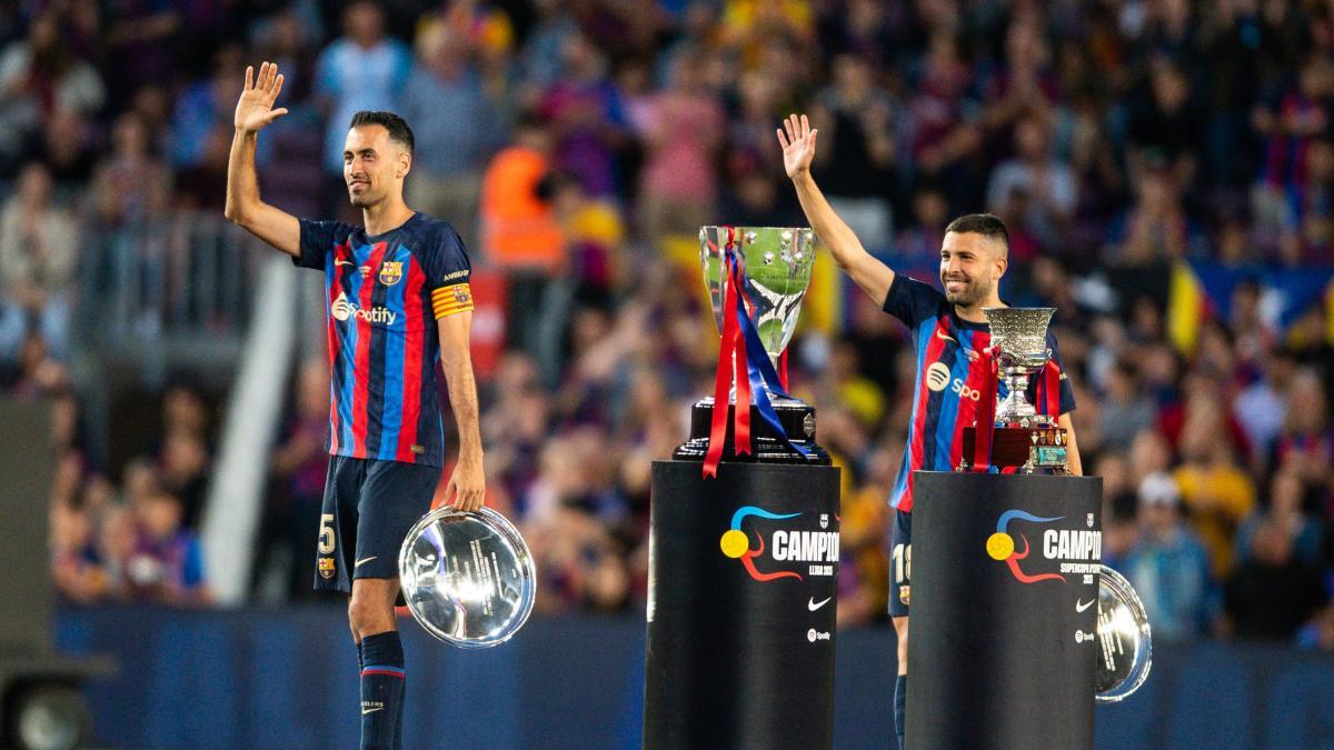 Busquets ve Alba, Barça Efsaneleri ile Seul'de Sahaya Çıkıyor: Deco ve Bojan da Kadroda!
