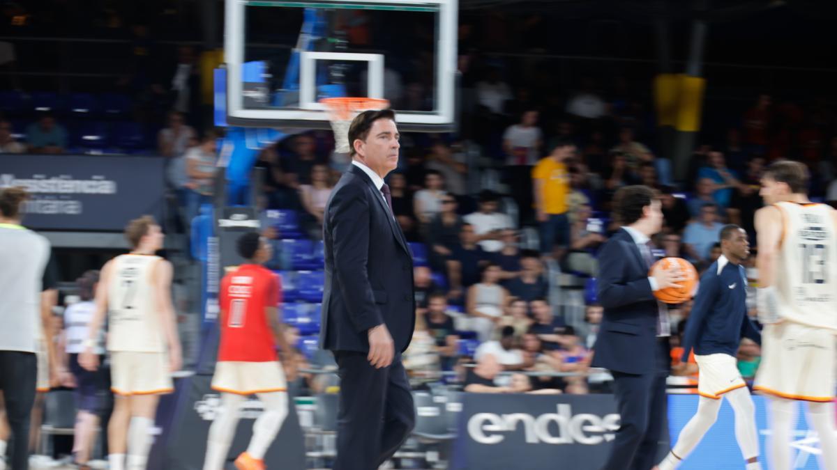 Barcelona Basketbol'un 'Dragon Khan'ı: Sezonun Çalkantılı Yolculuğu