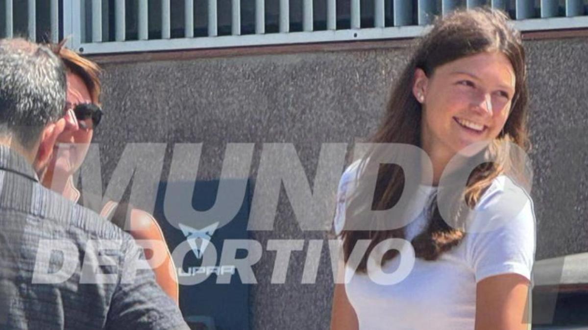 Genç Yetenek Lotta Wrede, Barcelona'ya Gitmek Yerine Hamburg'da Kalmayı Seçti