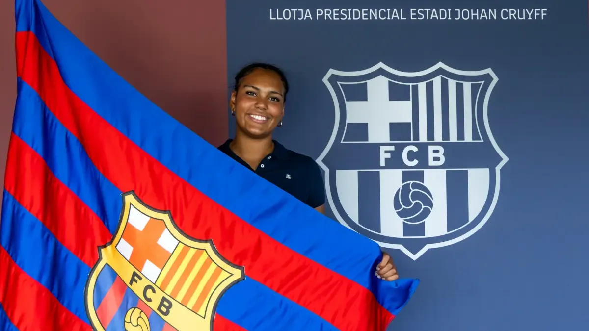 FC Barcelona Kadın Futbolu Genç Kaleci Khadijah Cissé ile Geleceğe Yatırım Yaptı