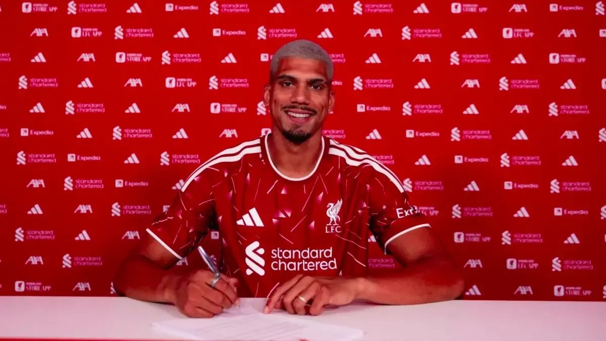 Barcelona'nın Yıldızı Ronald Araujo, 2026-27 Sezonu İçin Liverpool'da!