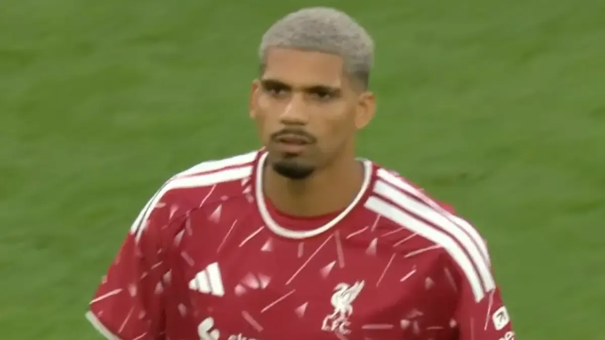 Ronald Araujo Liverpool Formasıyla Sahaya Çıktı: Barcelona Sonrası Yeni Dönem