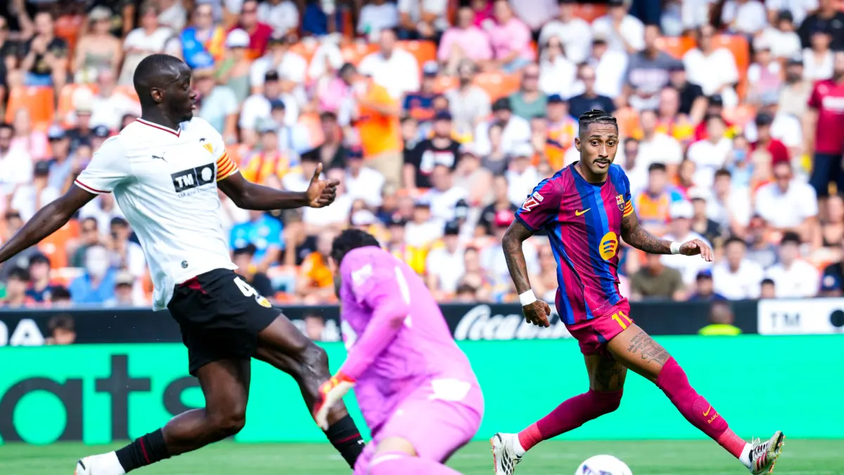 Valencia-Barcelona Maçının Ardından: Kaleci Performansı ve Transfer İhtimalleri