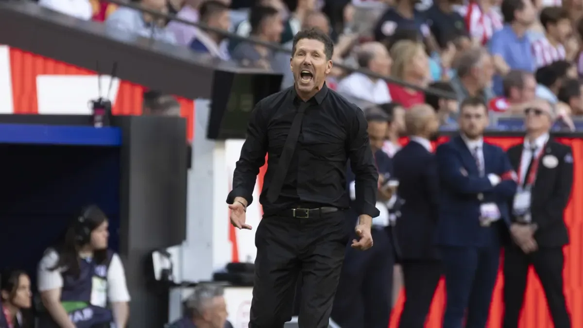 Simeone'den Flick'in Barça'sına Övgü: "Başka Bir Spor Gibi Oynuyorlar!"