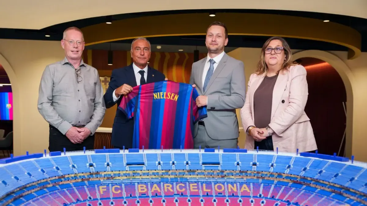 FC Barcelona'dan Tarihi Misafir: Grönland Başbakanı Camp Nou'da