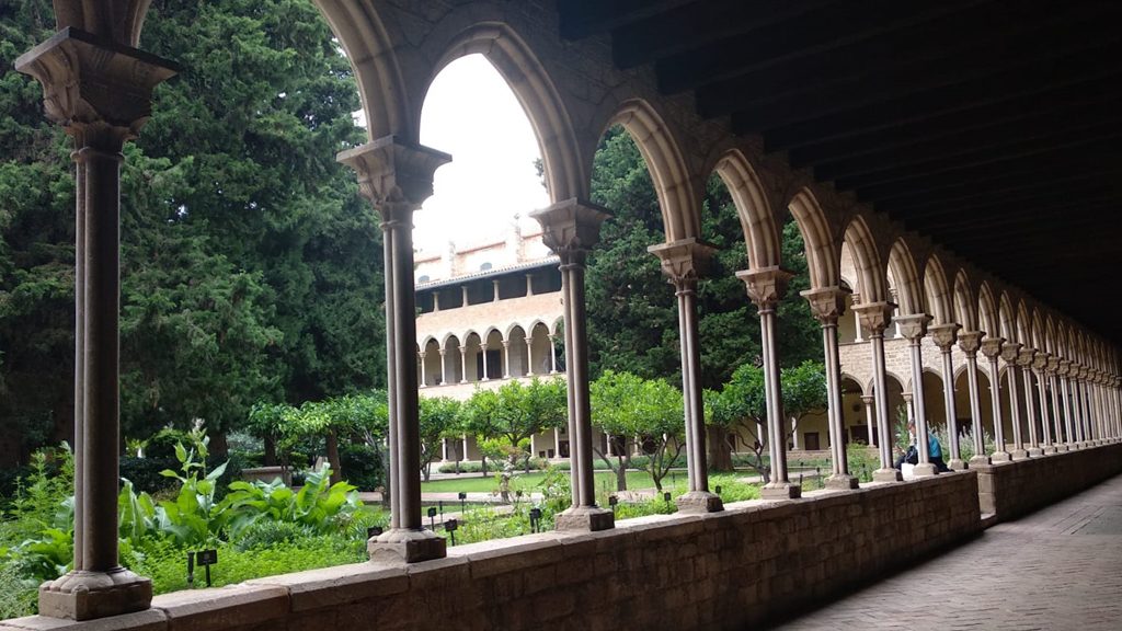 Barselona'nın Gotik İncisi: Pedralbes Manastırı'nda 'Sihirli Saatler' Başlıyor