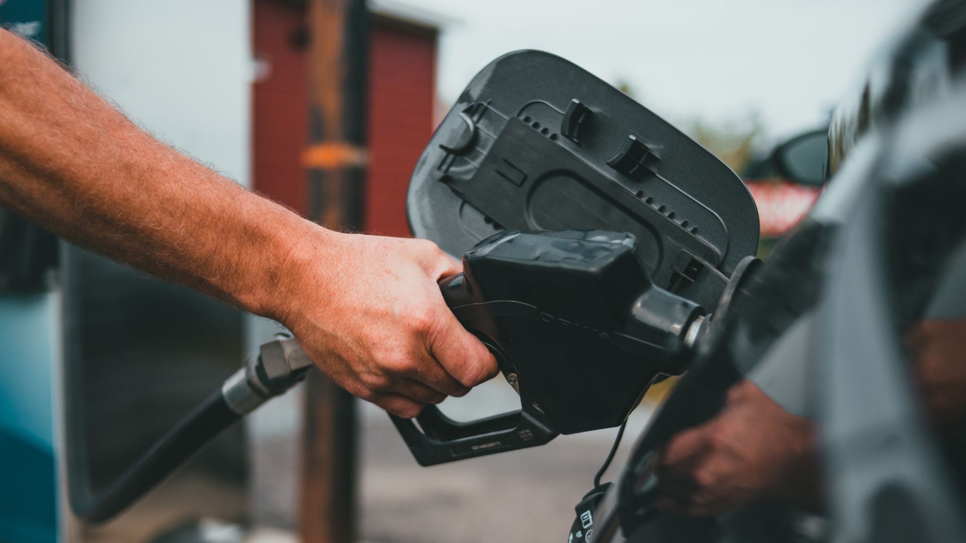 Barselona'dan Orta Doğu Krizi Ekonomik Kalkanı: Kent Sakinleri ve Ticaret İçin Destek