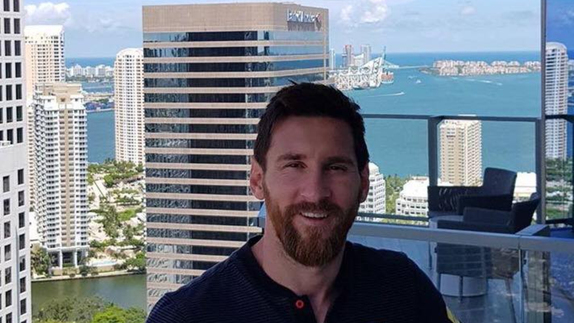 Lionel Messi Cornellà'yı Satın Aldı: Barselona'ya Dönüşün İlk Adımı mı?