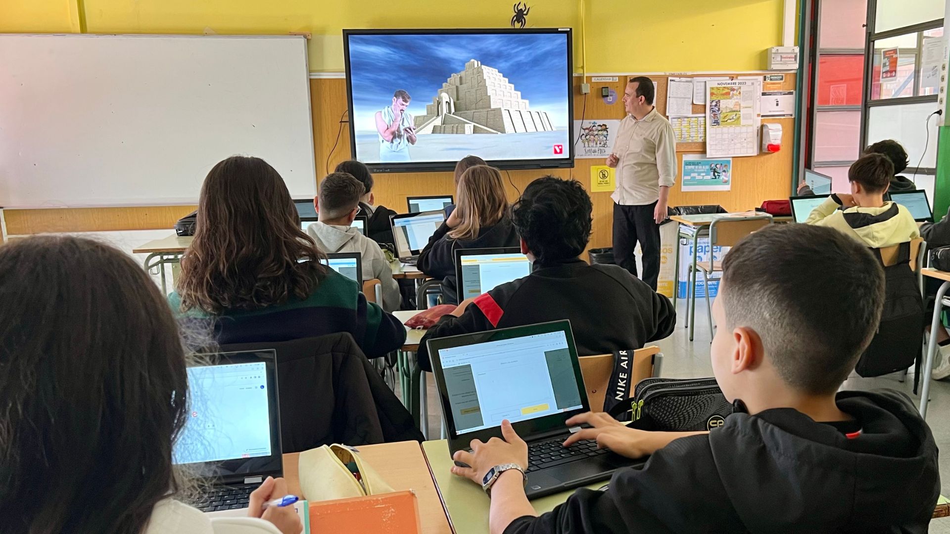 Katalonya'da Yoksul Gençlerin Yarısı Lise Sonrası Burslara Erişemiyor: Eğitimde