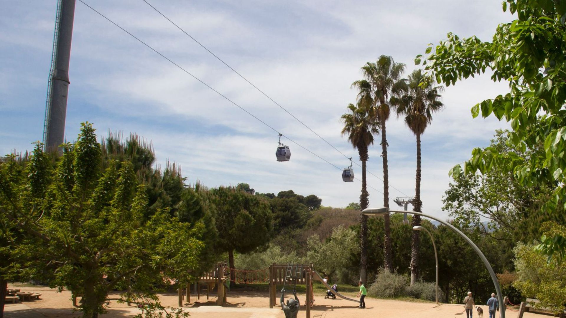 Montjuïc Teleferiği Bir Ay Süren Bakım Sonrası Yeniden Hizmette: Barselona Turizmine