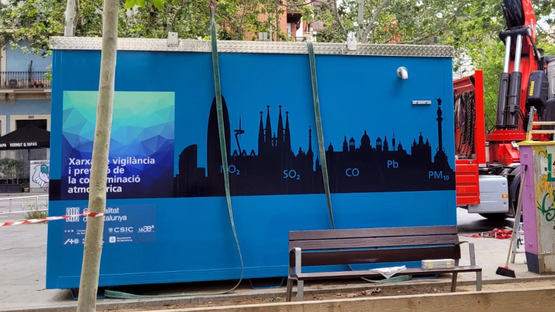 Barselona Eixample'daki Hava Kirliliği İstasyonu Tartışması: "Temsili Değil"