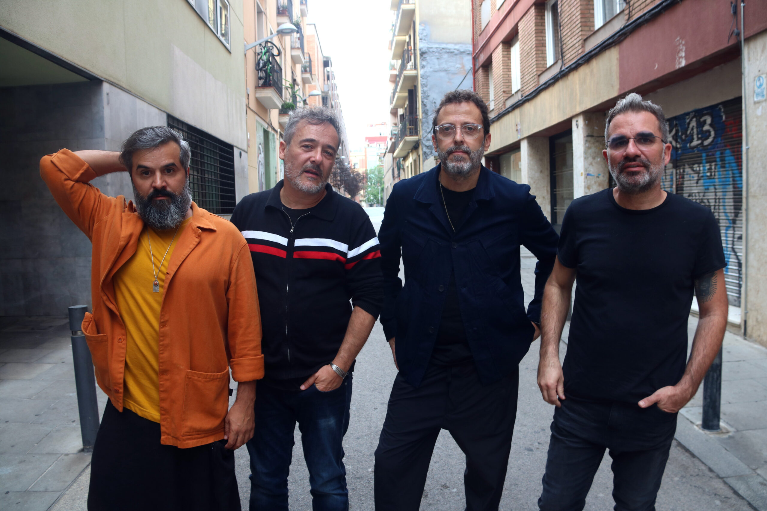 Love of Lesbian'ın Veda Konserleri Biletleri Bir Saatte Tükendi: 25 Yıllık Kariyerine