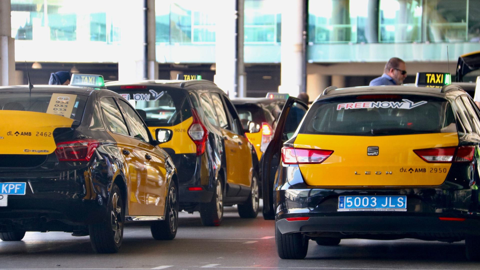 Barselona'da VTC Gerilimi: Yeni Taksi Yasası AB Hukukuna Aykırı İddiası ve Milyonlarca