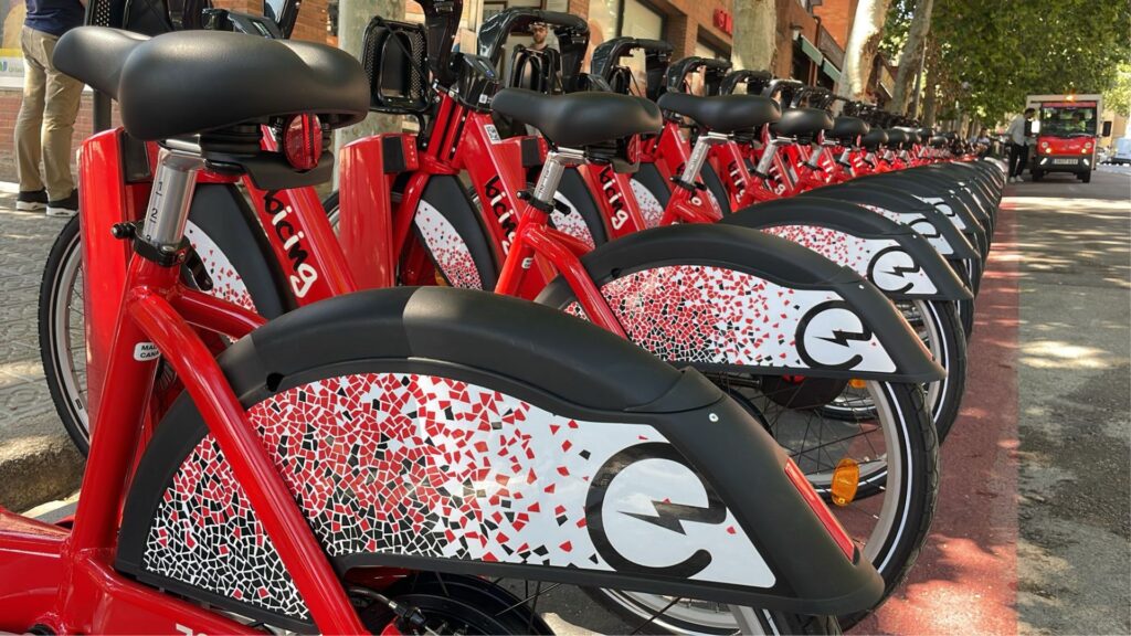 Barselona'da Bicing Rekoru: Aşırı Sıcağa Rağmen Kullanım %4 Arttı!