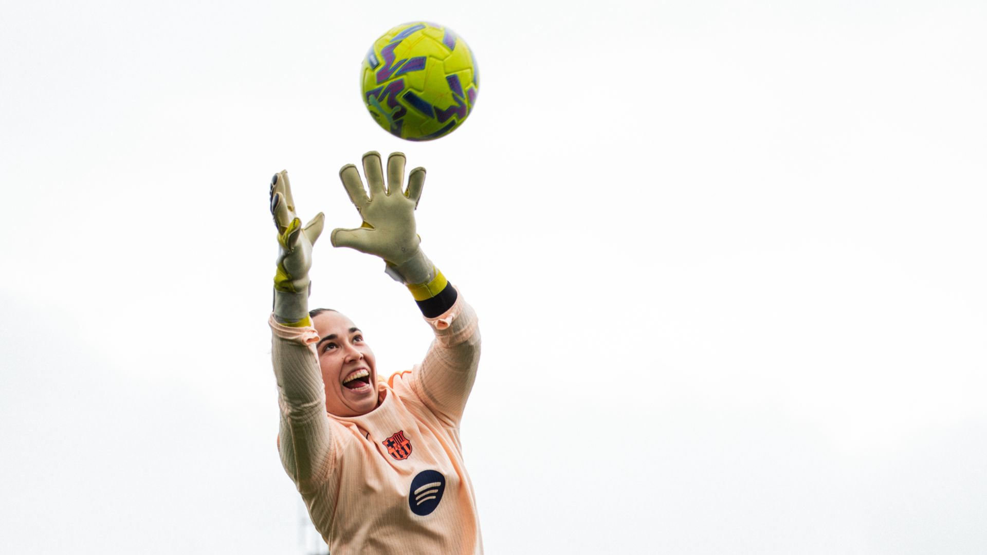 FC Barcelona Femení'de Klasiko Fırtınası: Cata Coll'un Kaleden Gelen Heyecanı