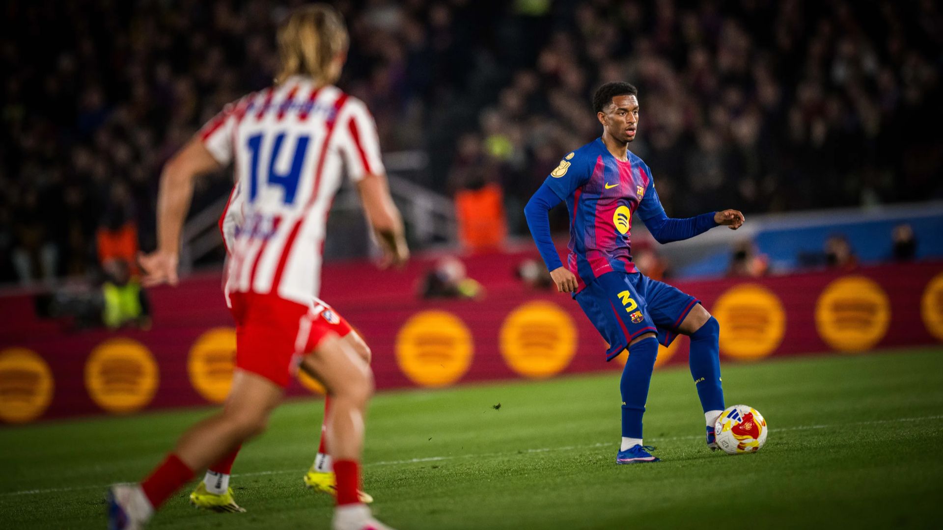 Alejandro Balde Sakatlandı: Barcelona'yı Zorlu Maçlarda Yalnız Bırakacak