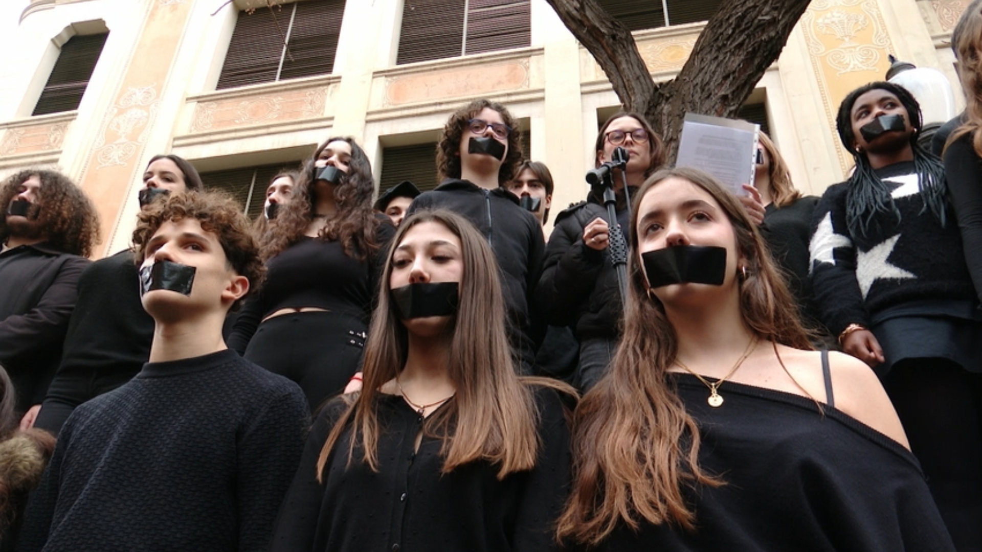 Barselona'da Sanat Eğitimi Tehlikede: 2.300'den Fazla Sanatçı ve Kurumdan Acil Çağrı