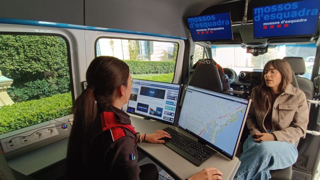 Barselona Polisi Mossos d'Esquadra'dan Devrim Niteliğinde Adım: Mobil Karakol ve