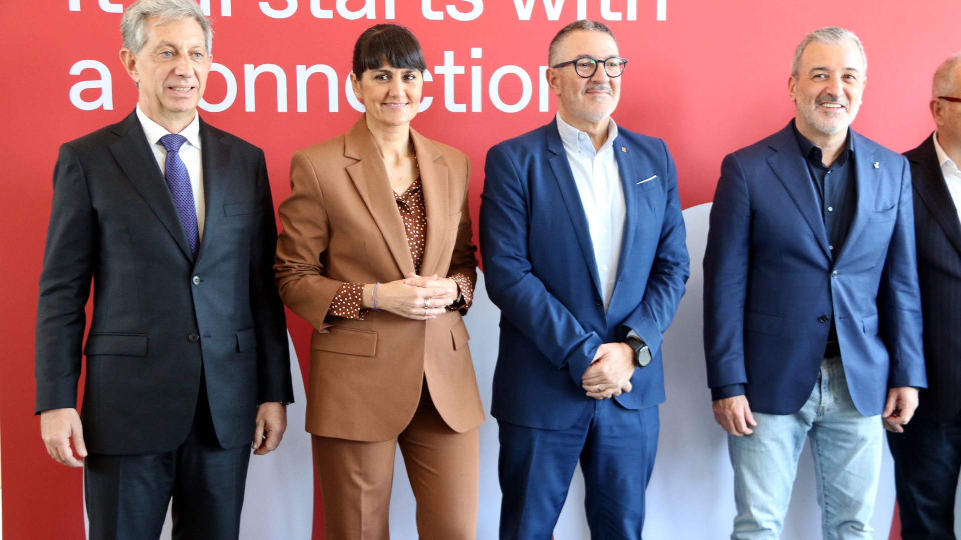 Mobil Dünya Kongresi Öncesi Geleneksel "Mobile Lunch" Zirvesi: Barselona'da Teknoloji