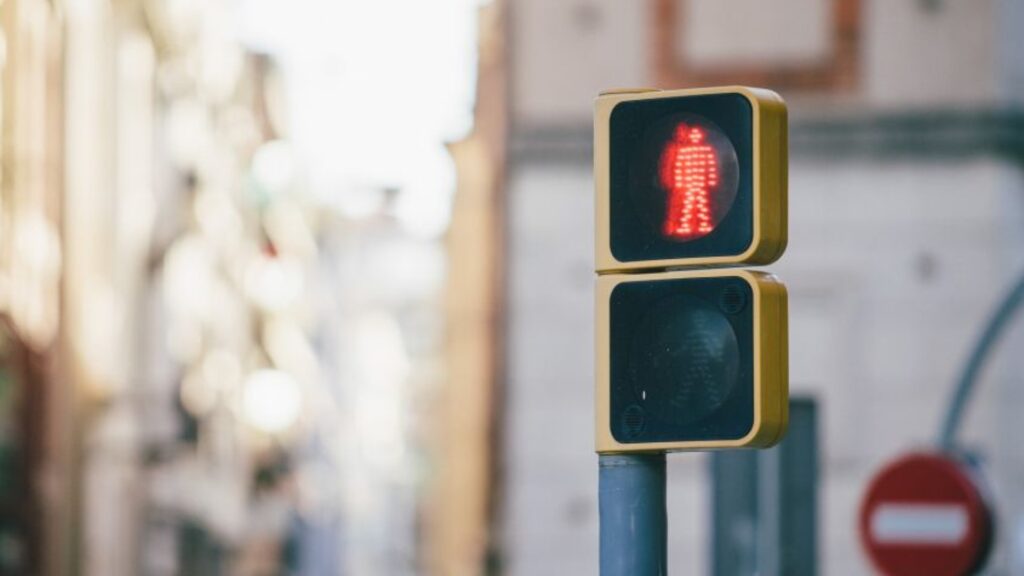 Barselona'da Yapay Zeka Destekli Trafik Lambaları Devrimi: Şehir Hareketliliği Yeniden