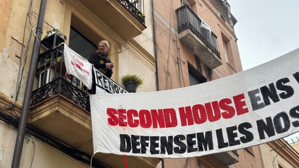 Barselona'da Kiracılardan Yatırım Fonuna Karşı Ortak Cephe: "Bizi Evimizden