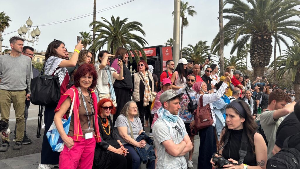 Küresel Sumud Filosu, Gazze'ye Ulaşma Kararlılığını Hava Koşullarına Rağmen Koruyor