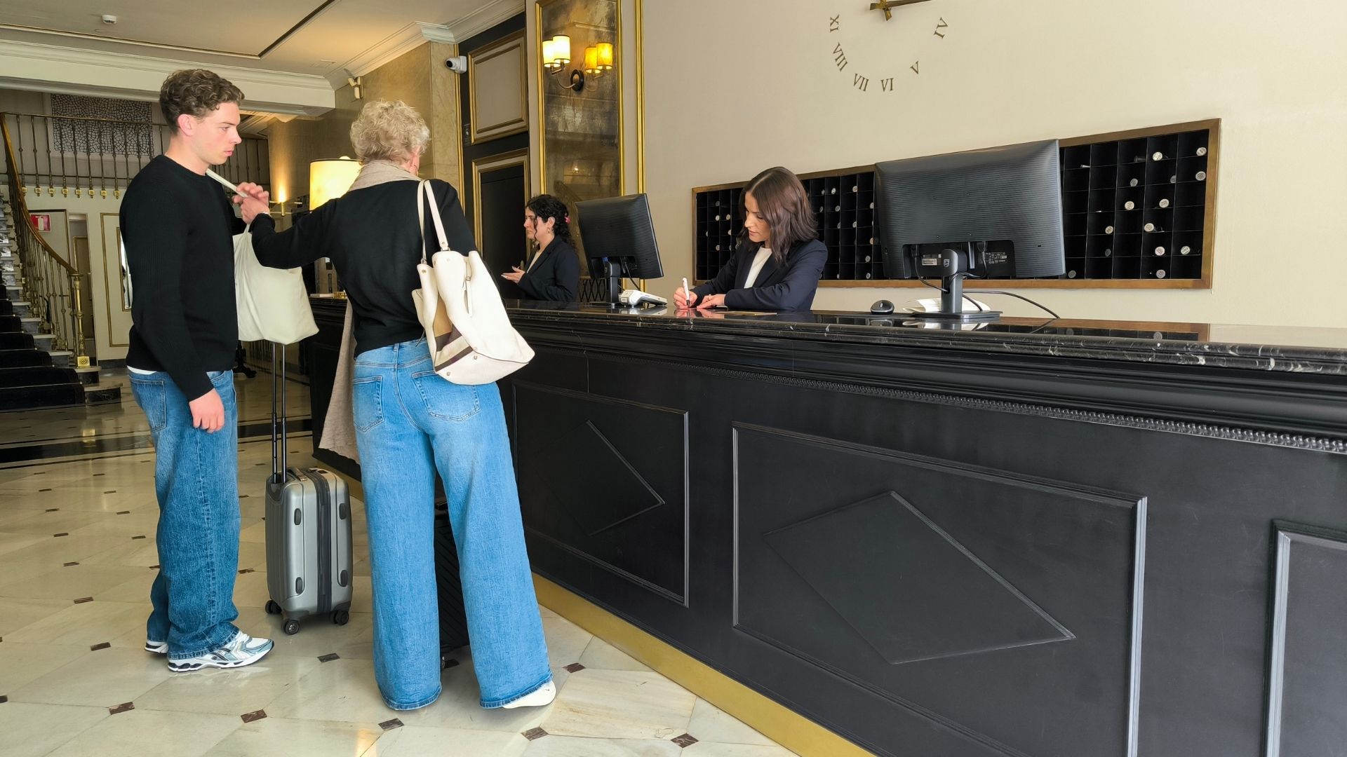 Barselona'da Turist Vergisi Zammı Tartışma Yarattı: "Orantısız" ve "Barbarlık" Tepkileri