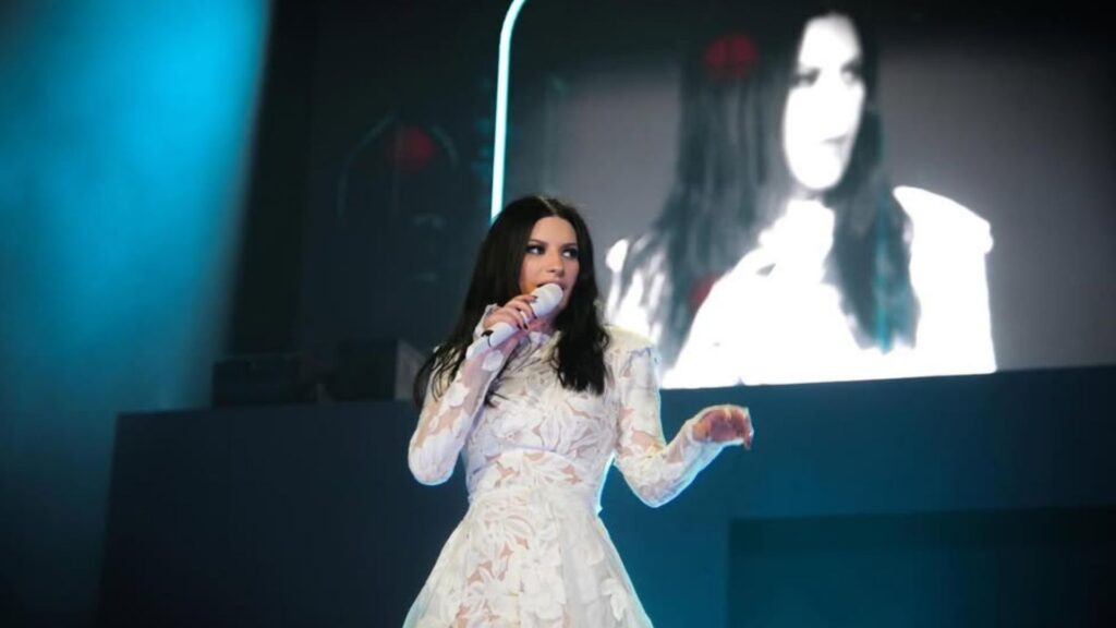 Laura Pausini, Barselona'yı Fethetti: Dünya Turnesi Yo Canto ile Palau Sant Jordi'de Coşku