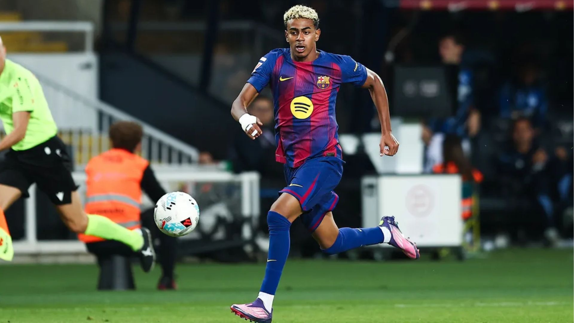 Lamine Yamal La Liga'da Zirvede: 2025/26 Sezonunun En İyi Oyuncusu!
