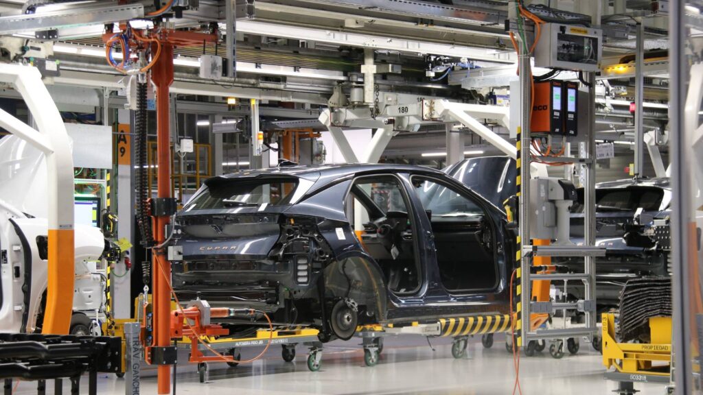 Volkswagen'dan Dev Yeniden Yapılanma: 50.000 Kişilik İşten Çıkarma ve Seat'ın Geleceği