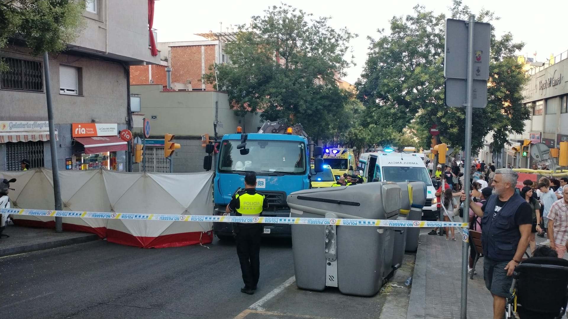 Barselona'da Kamyonun Çarptığı Yaya Ağır Yaralı: Güvenlik Tartışmaları Yeniden Alevlendi