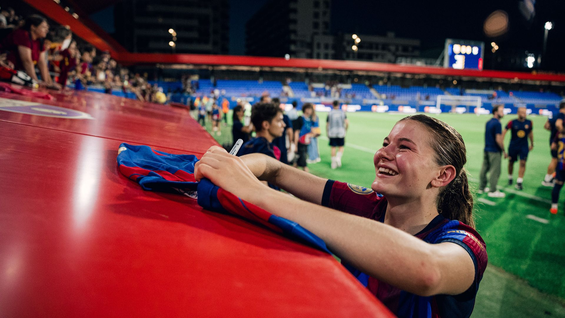 Barcelona Kadın Futbolu'nda Yeni Yıldız Doğdu: Renee van Asten, Lliga F'ye Golle